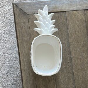 White Pineapple Ceramic Dish